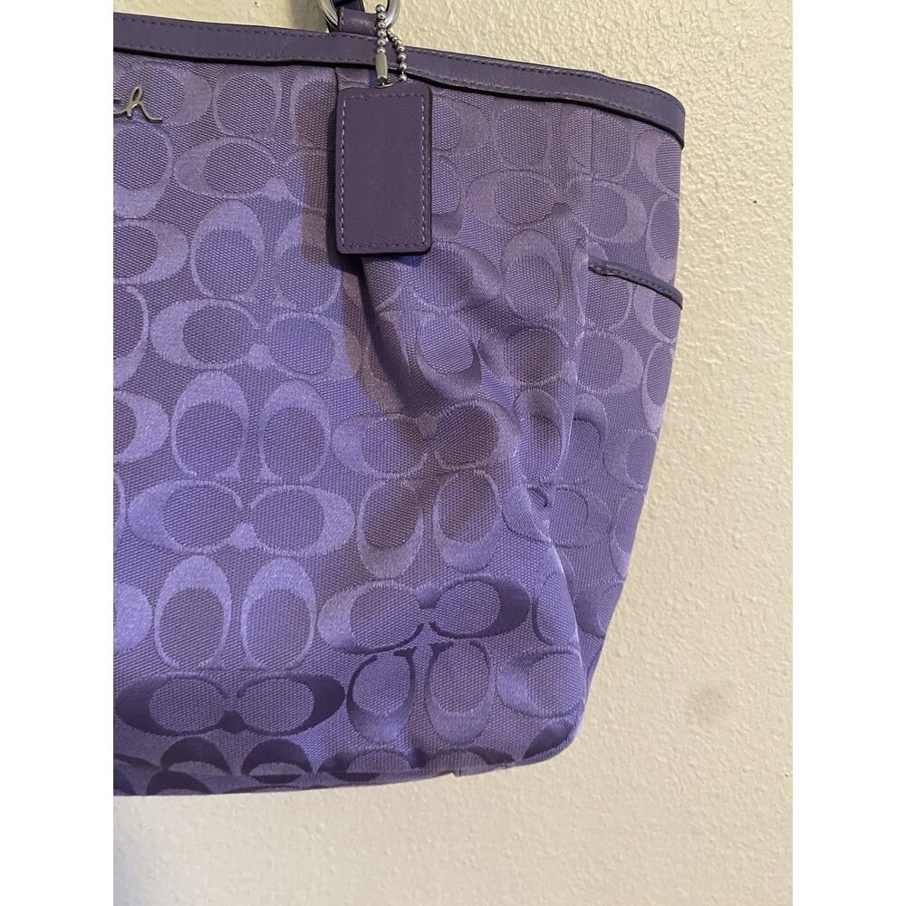 Coach F17725 Lavender Signature East West Tote Bag Leather Trim Silver Hardware - Picture 3 of 16